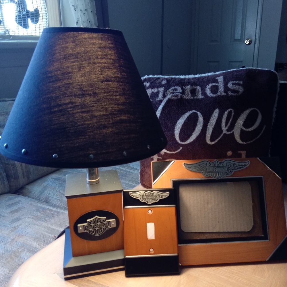 ORGINAL 3 - HARLEY DAVIDSON !! Office  or Room sets.